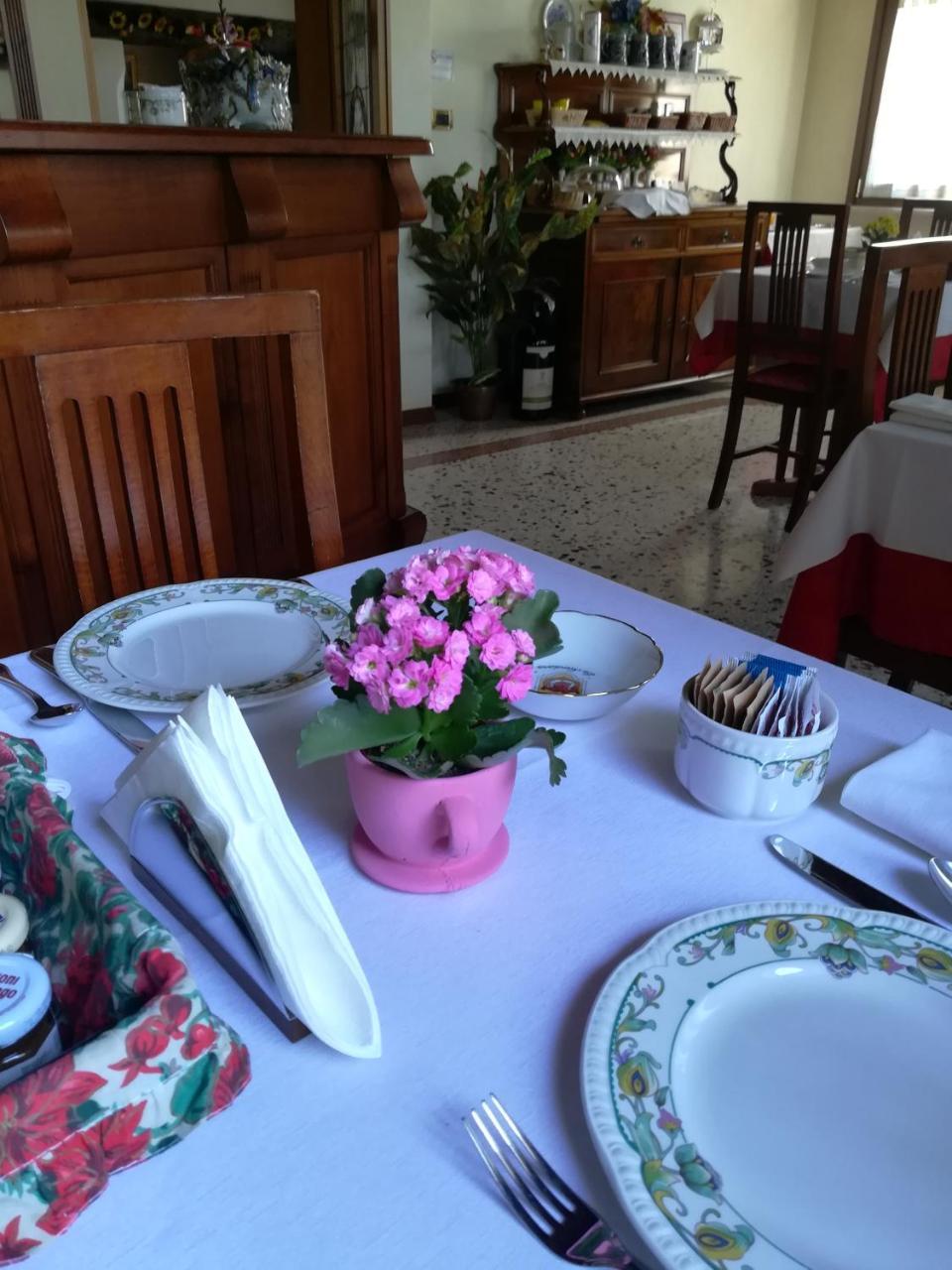 Albergo La Meridiana Portogruaro Exterior foto